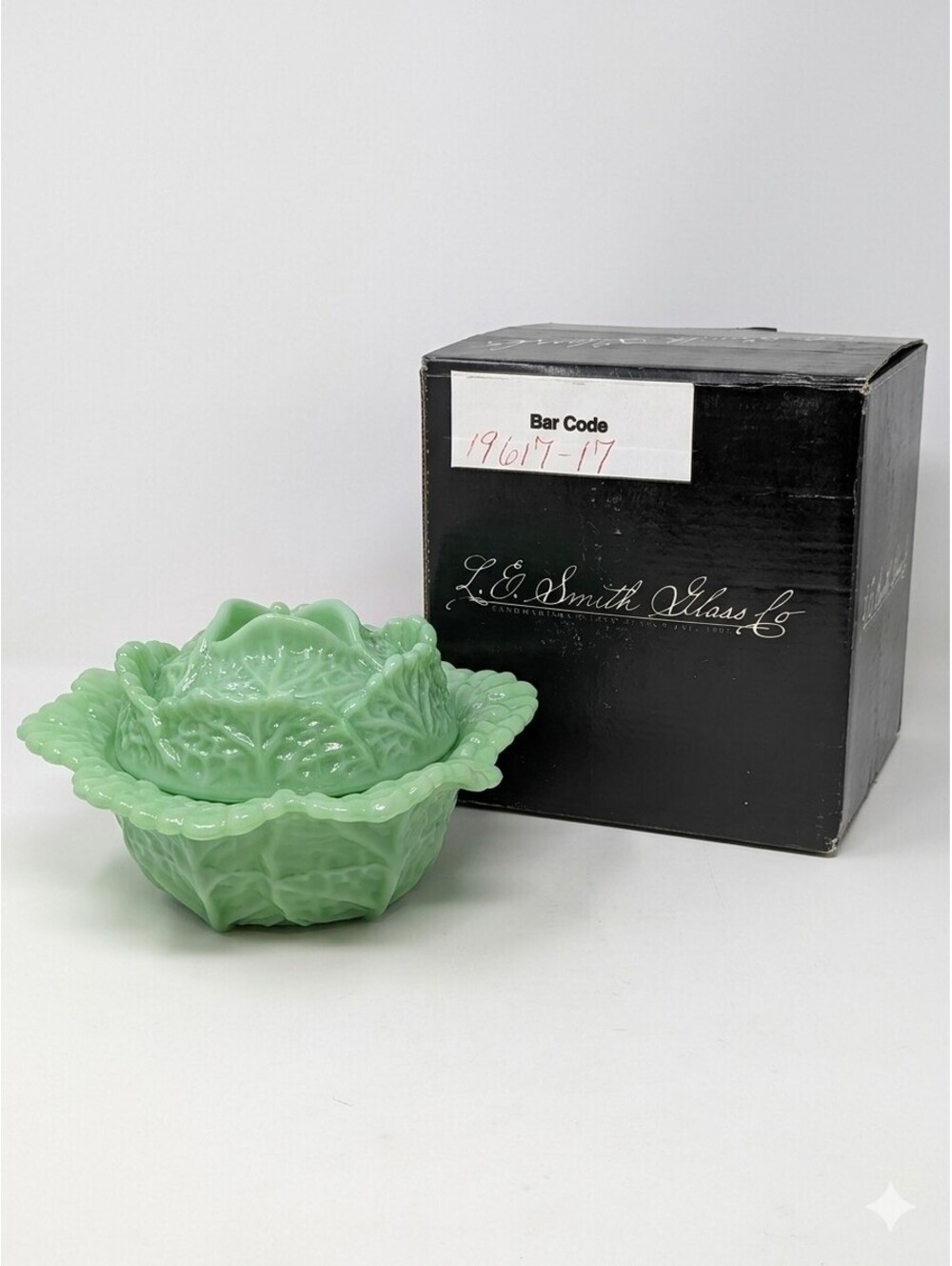 Vintage Martha by Mail L.E. Smith Jadeite Cabbage Leaf Covered Bowl w/ Box